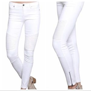 WISHLIST | White Moto Skinny Jeans With Zipper